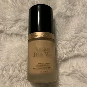 Too Faced Born This Way ❤️